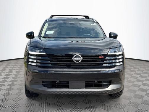 Super Black 2025 Nissan Kicks SR