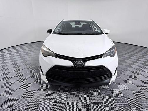 Super White 2017 Toyota Corolla LE