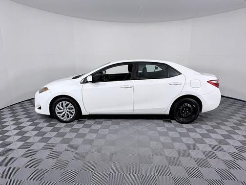 Super White 2017 Toyota Corolla LE