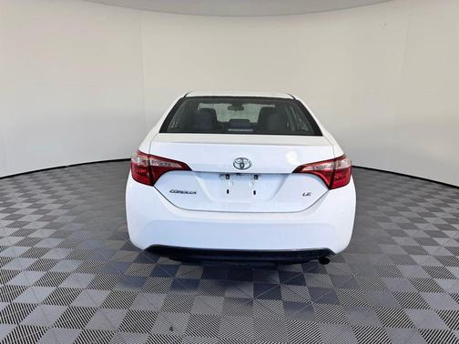 Super White 2017 Toyota Corolla LE