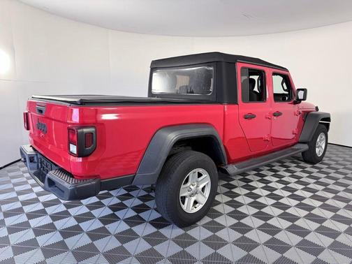 Firecracker Red Clearcoat 2020 Jeep Gladiator Sport