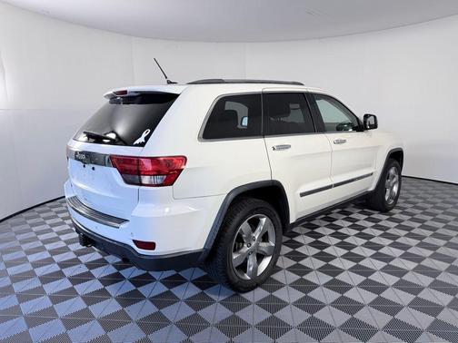 Stone White Clearcoat 2012 Jeep Grand Cherokee Overland
