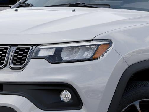 Bright White 2026 Jeep Compass Latitude