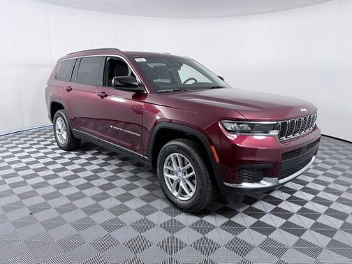 Velvet Red Pearlcoat 2026 Jeep Grand Cherokee Laredo