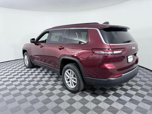Velvet Red Pearlcoat 2026 Jeep Grand Cherokee Laredo