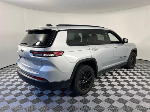 2024 Jeep Grand Cherokee L Laredo