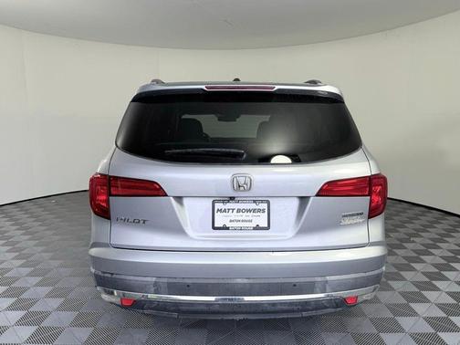 Lunar Silver Metallic 2018 Honda Pilot Touring