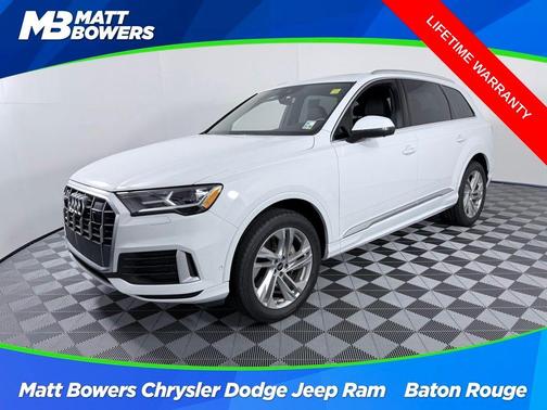 Glacier White Metallic 2022 Audi Q7 45 Premium Plus