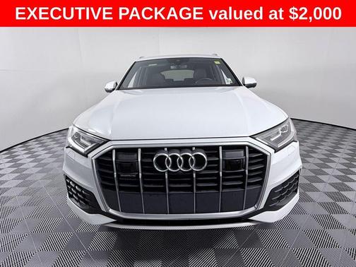 Glacier White Metallic 2022 Audi Q7 45 Premium Plus