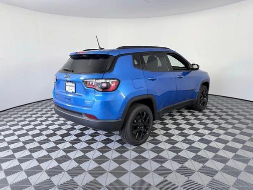 Hydro Blue Pearlcoat 2026 Jeep Compass Latitude