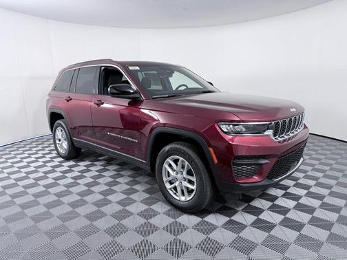 Velvet Red Pearlcoat 2026 Jeep Grand Cherokee Laredo X 4x2