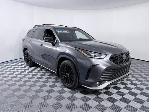 2024 Toyota Highlander XSE