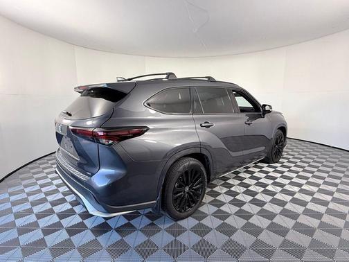 2024 Toyota Highlander XSE