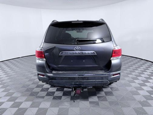 2012 Toyota Highlander SE