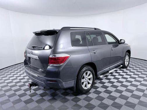 2012 Toyota Highlander SE