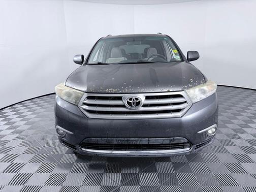 2012 Toyota Highlander SE