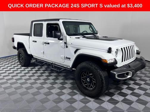 2022 Jeep Gladiator Sport