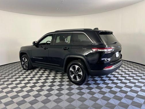 2023 Jeep Grand Cherokee 4xe Base