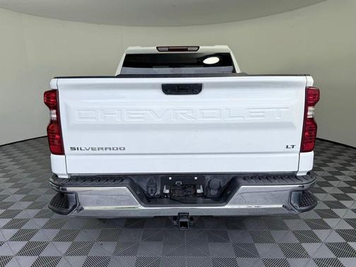 Summit White 2023 Chevrolet Silverado 1500 LT