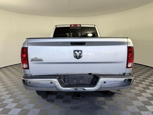 Bright Silver Clearcoat Metallic 2016 RAM 2500 Big Horn