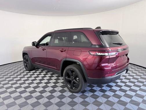 Velvet Red Pearlcoat 2023 Jeep Grand Cherokee Limited