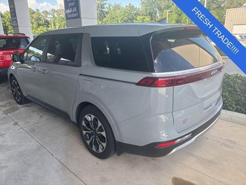2024 Kia Carnival EX