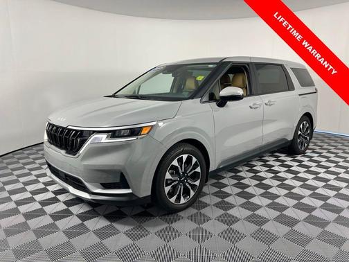 2024 Kia Carnival EX