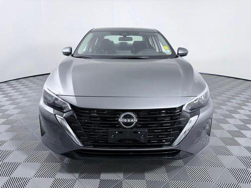 Gun Metallic 2024 Nissan Sentra SV