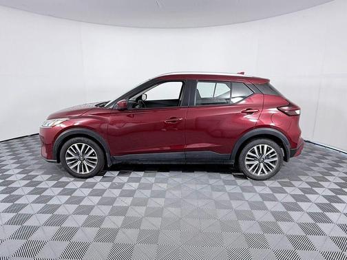 2022 Nissan Kicks SV