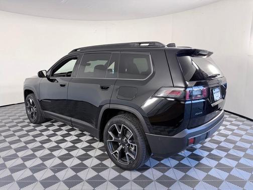 Diamond Black 2026 Jeep Cherokee Overland