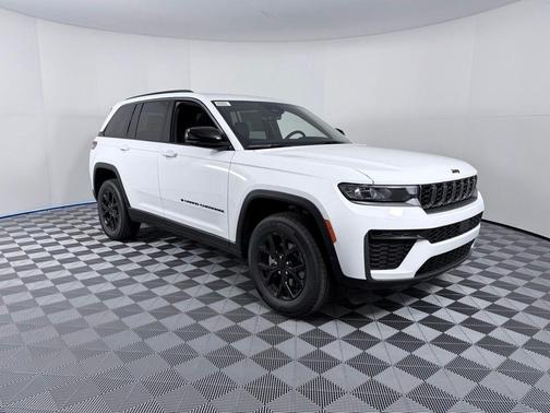 2026 Jeep Grand Cherokee Laredo