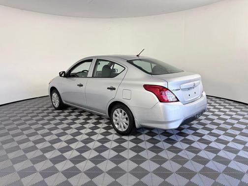 Brilliant Silver 2016 Nissan Versa 1.6 S