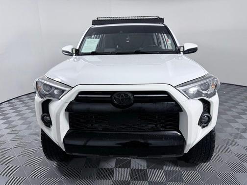 Super White 2021 Toyota 4Runner SR5