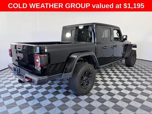 Black Clearcoat 2022 Jeep Gladiator Mojave