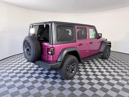 Tuscadero Pearlcoat 2026 Jeep Wrangler Sport