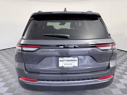 Baltic Gray 2026 Jeep Grand Cherokee Laredo