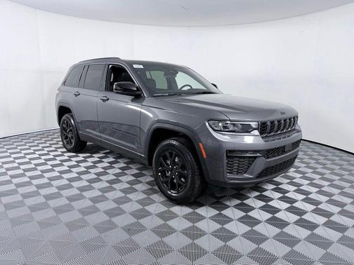 Baltic Gray 2026 Jeep Grand Cherokee Laredo