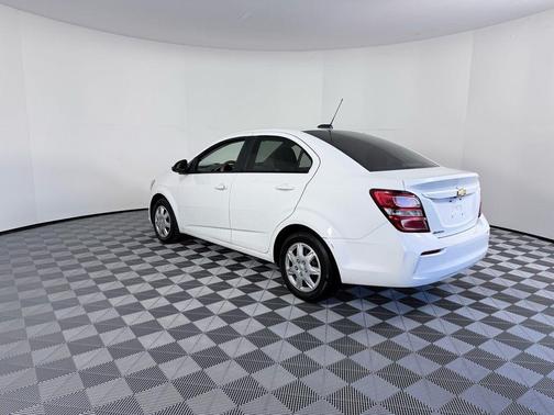 2017 Chevrolet Sonic LS