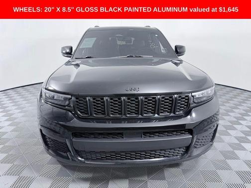 Diamond Black 2023 Jeep Grand Cherokee L Laredo