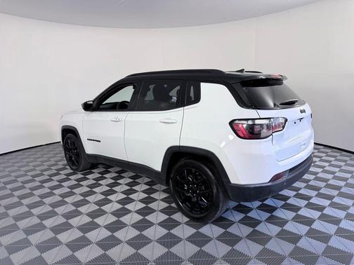 2022 Jeep Compass Altitude