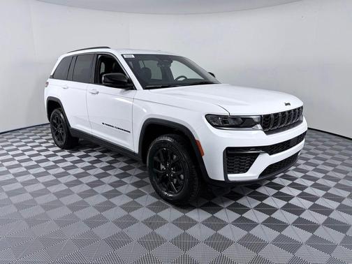 Bright White 2026 Jeep Grand Cherokee Laredo
