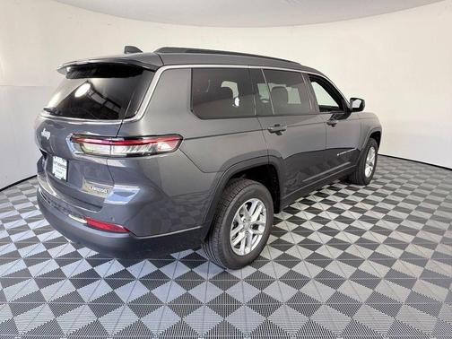 Baltic Gray 2026 Jeep Grand Cherokee Laredo