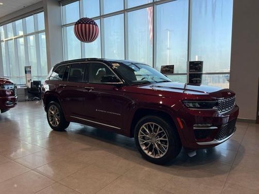 2025 Jeep Grand Cherokee Summit