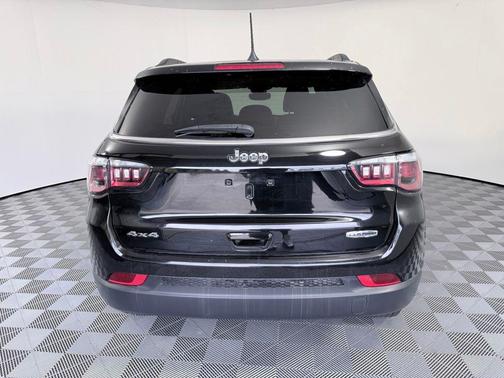 Diamond Black 2024 Jeep Compass Latitude