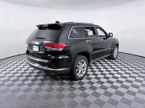 2020 Jeep Grand Cherokee Summit