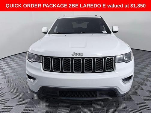 Bright White Clearcoat 2019 Jeep Grand Cherokee Laredo E