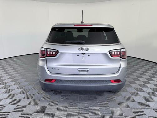 2023 Jeep Compass Sport