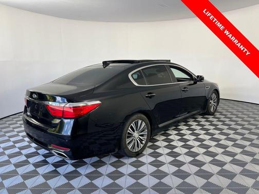 2016 Kia K900 Premium 3.8L
