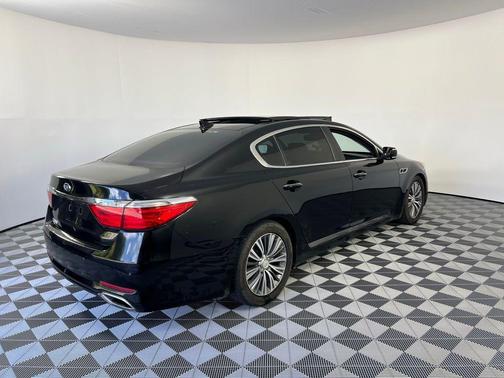 2016 Kia K900 Premium 3.8L