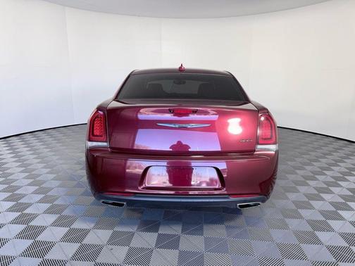 2023 Chrysler 300 Touring
